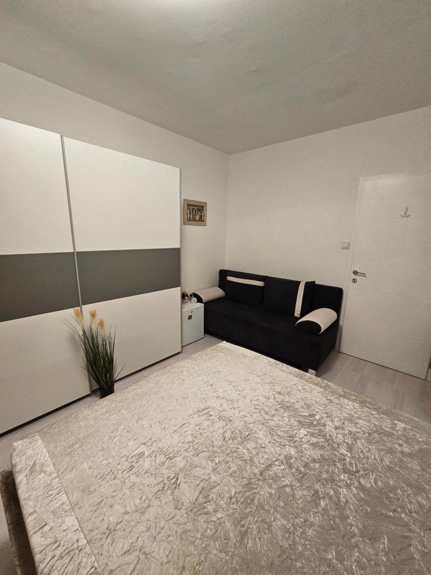 Derkovits Appartman Szombathely Luaran gambar